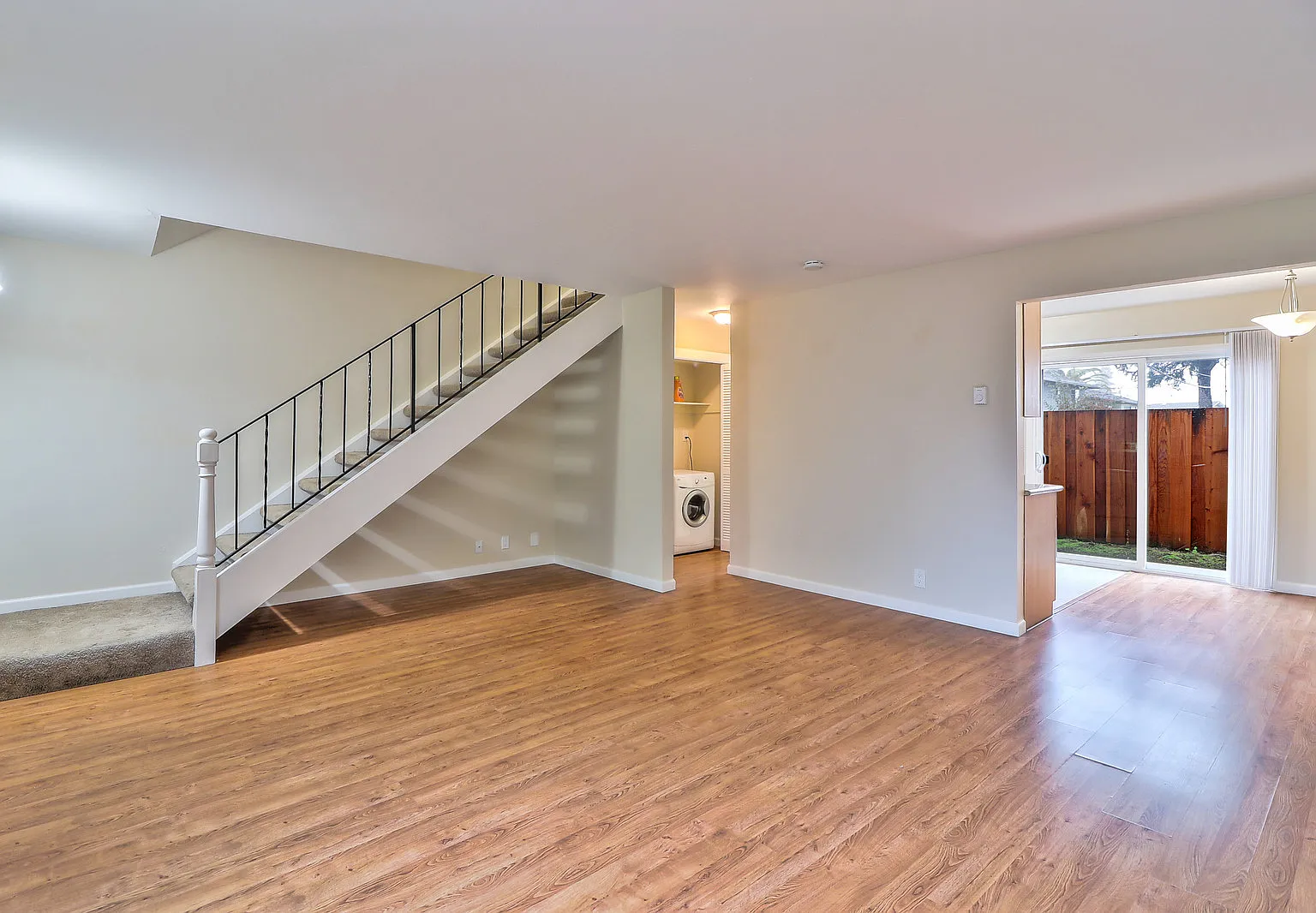 2 bed, 1.5 bath, 1200 sqft, $3,795 — Photo 3