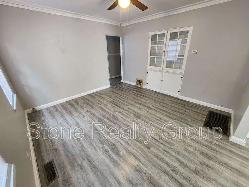 1609 S 5th St — Photo 3