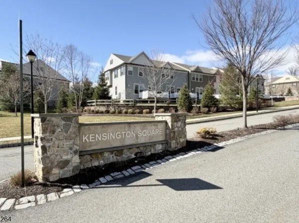 90 Albert Ct, Randolph Twp., NJ 07869