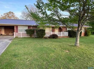 1108 4th St NE, Arab, AL 35016