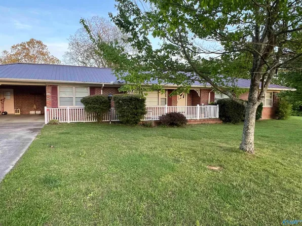 1108 4th St NE, Arab, AL 35016