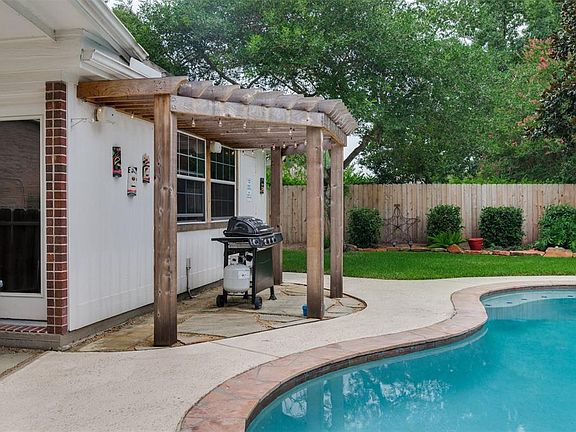4th image of 14402 Summerwood Lakes Dr