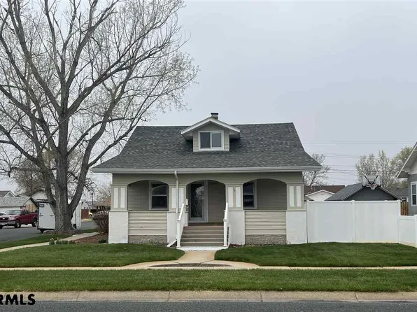 2202 Avenue F, Scottsbluff, NE 69361