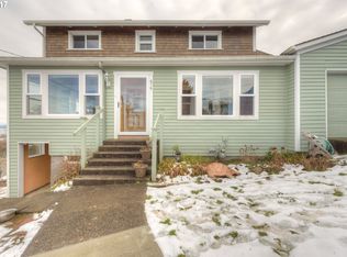 656 17th St, Astoria, OR 97103