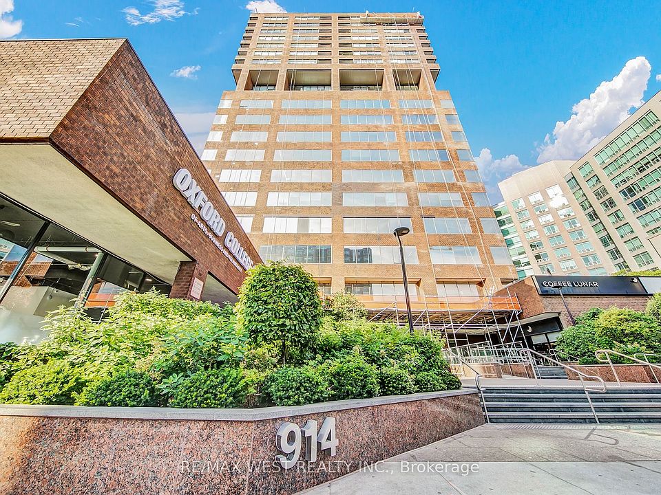 1st image of 914 Yonge St #1202