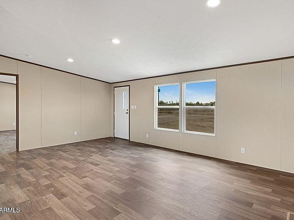 3rd image of 5744 N Lakeview Drive