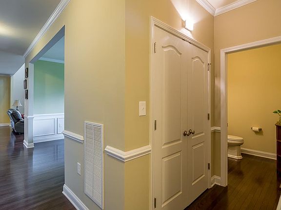 2nd image of 401 Birkby Way