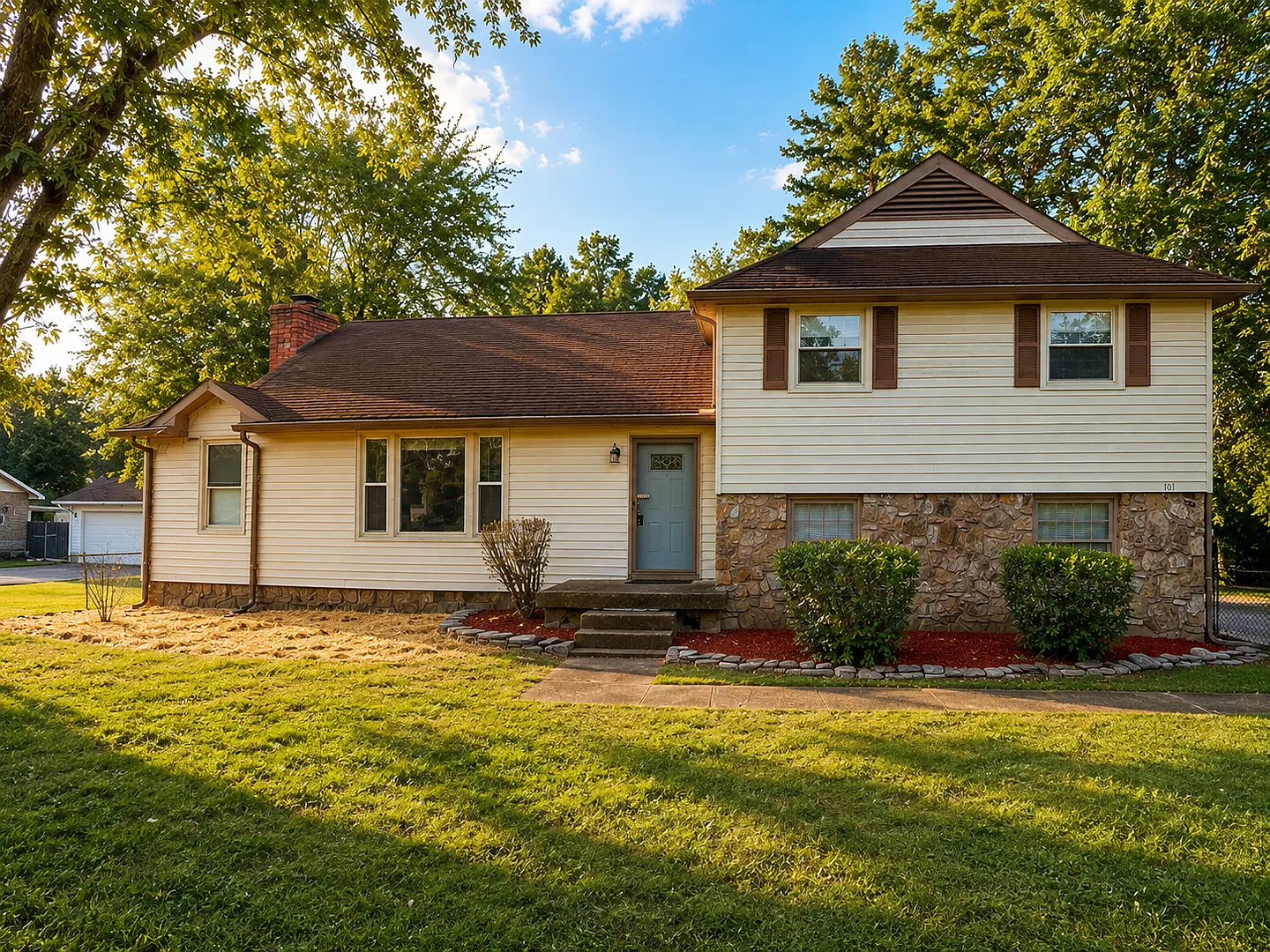 Three Bedroom Two Bath Home — Photo 1