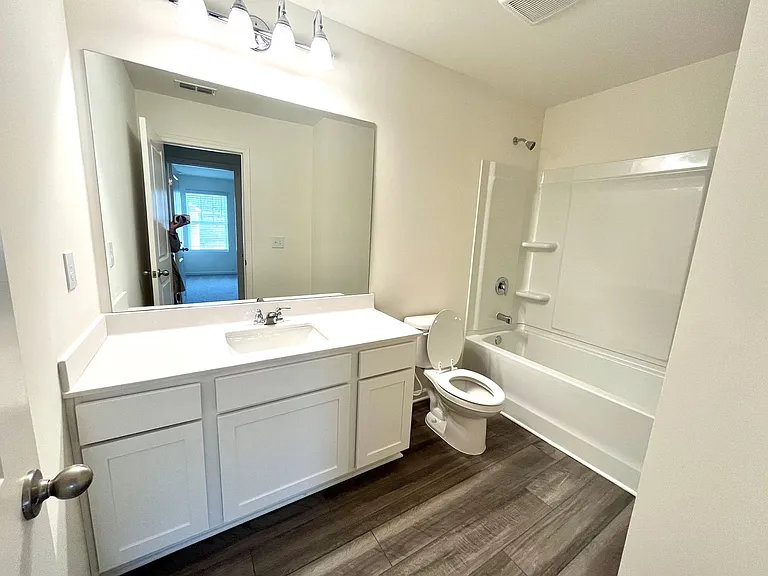 303 Hyde Park — Photo 24