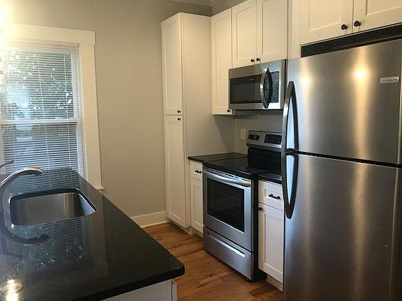 4th image of 809 Green Ave