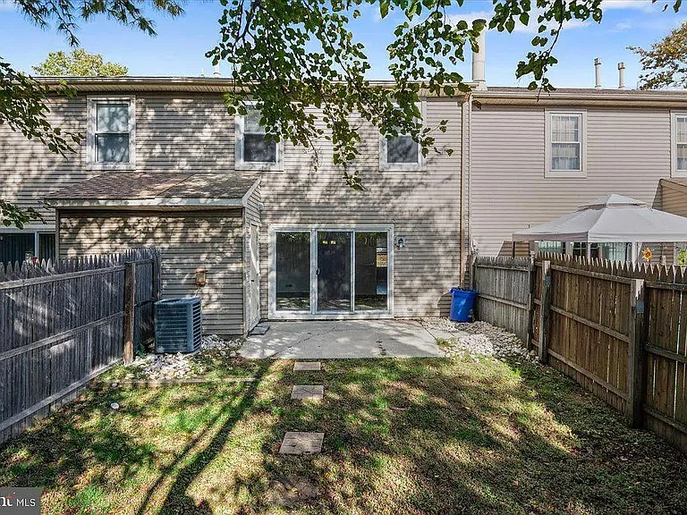 3904 Elberta Ln — Photo 21