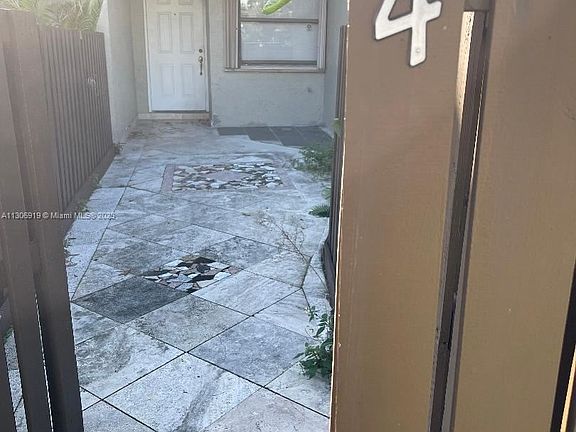 5th image of 10060 NW 9th Street Cir APT 4
