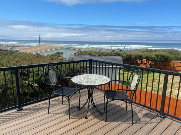 1909 NW Coracle St, Waldport, OR 97394