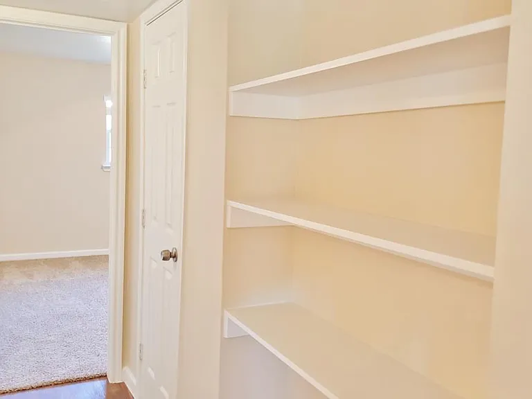 2/1 Built in Bookshelves