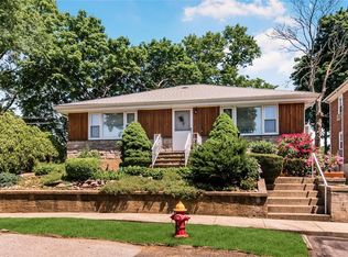11 Frazier Pl, Yonkers, NY 10704