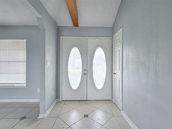 4th image of 11226 N H St