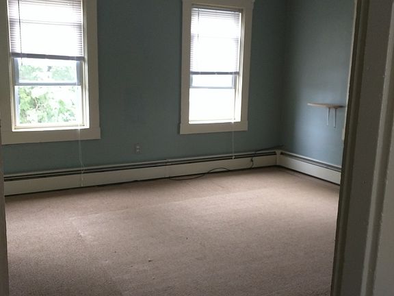 4th image of 29 Douglas St