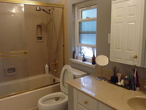 Kids bathroom