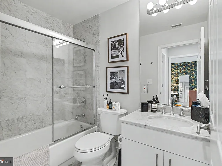 100 Harborview Dr #1001 — Photo 36