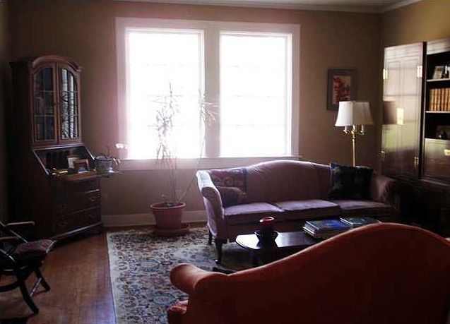 2nd image of 525 N Seneca Ave