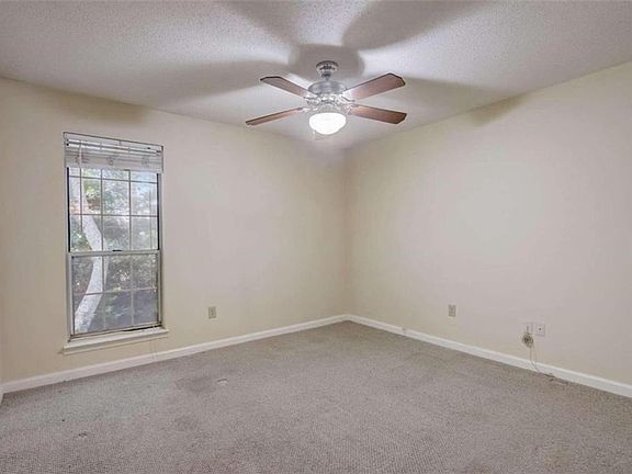5th image of 508 Granville Ct Unit 508