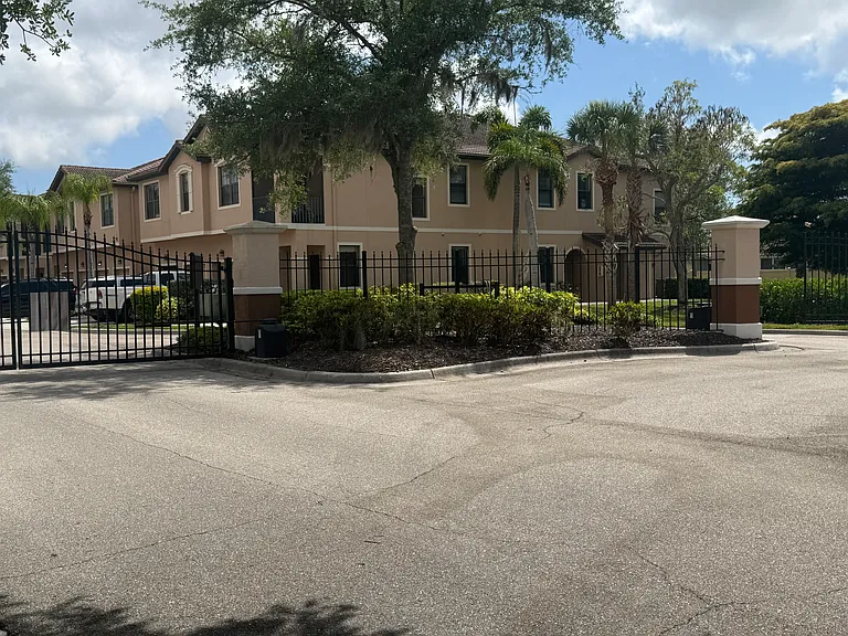 4101 Via Piedra Cir — Photo 4