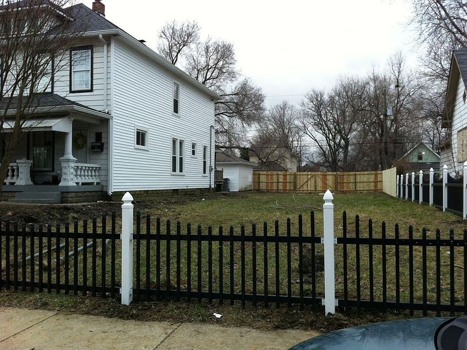 Side Lot