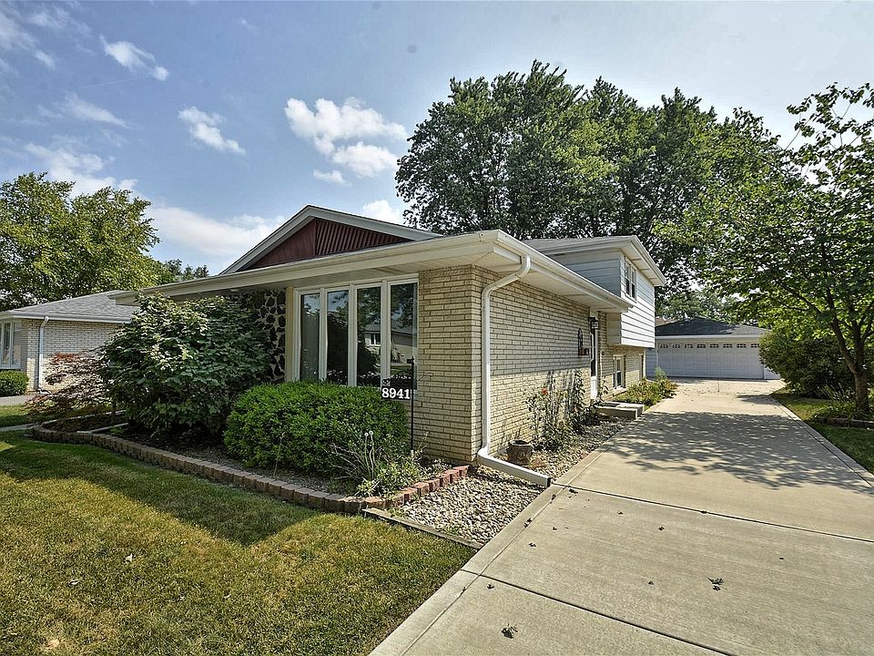 1st image of 8941 Moody Ave