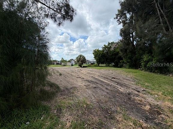 2nd image of 1020 Linden Rd Lot 9812