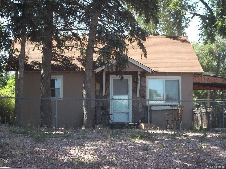 1st image of 2707 E Monument St
