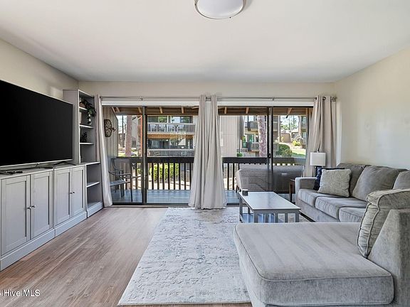 5th image of 800 Saint Andrews Drive # 275