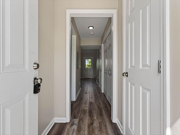 4th image of 2072 Tynewood Dr