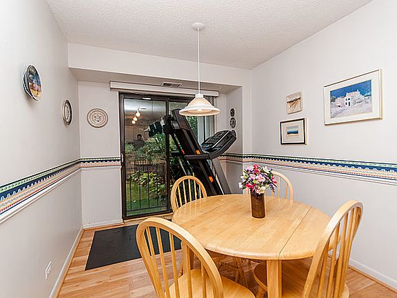 5th image of 1020 N Harlem Ave APT 1A