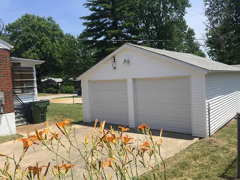 4028 Saint Barbara Ln — Photo 3