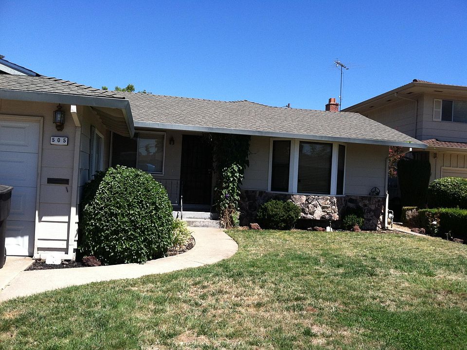 1st image of 505 Vine Way