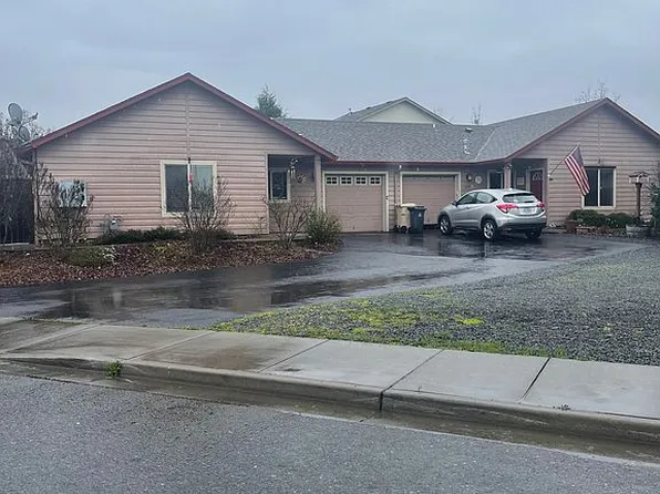 417 Marion Ln, Grants Pass, OR 97527