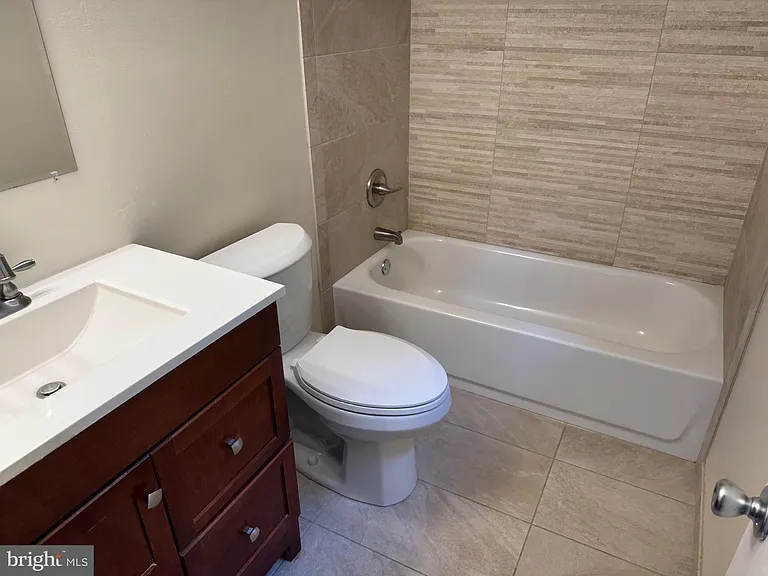 60 Providence Ave — Photo 30