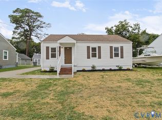 8 Bradley Ave, Portsmouth, VA 23701