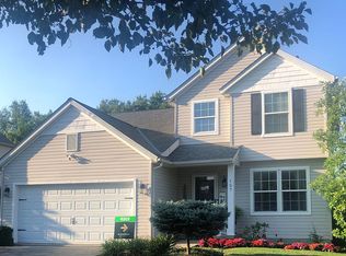 157 Barry Knoll Dr, Pataskala, OH 43062