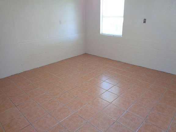 5th image of 10532 Brisbane Way