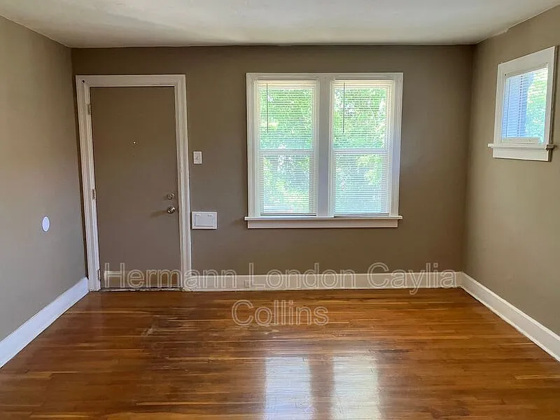 2 bed, 1.5 bath, 1028 sqft, $1,285 — Photo 2