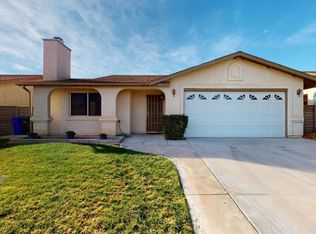 15809 Cedarwood Pl, Victorville, CA 92395