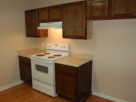 3rd image of 633 Laguna Dr