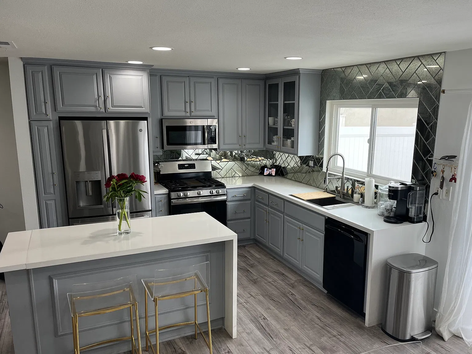 3 bed, 1240 sqft, $4,200 — Photo 4