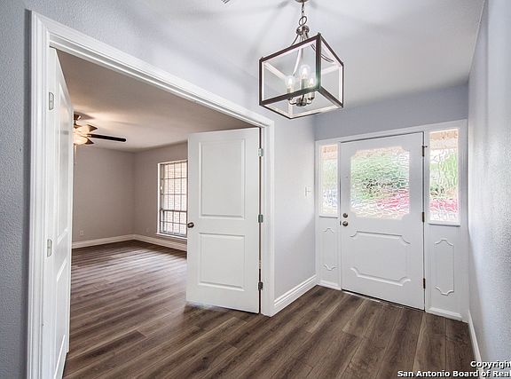 4th image of 310 Harriet Dr