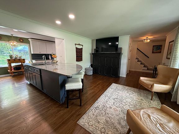 5th image of 10295 Southwind Dr