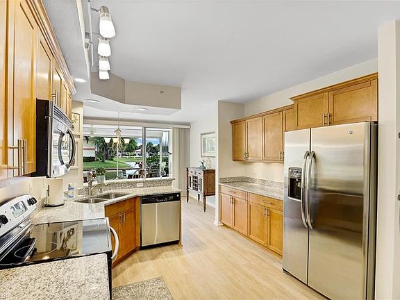 5th image of 7576 Oleander Gate Dr #D-103