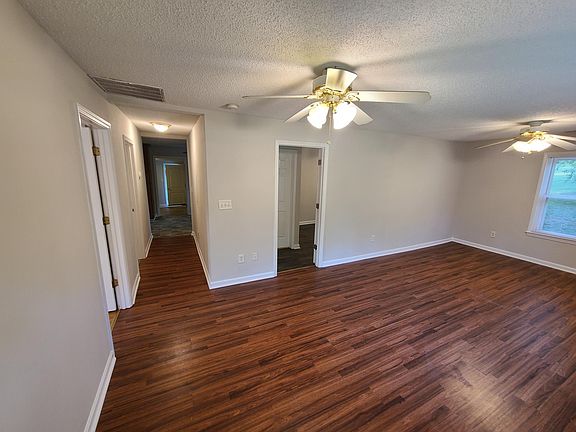 3rd image of 1195 Lower Union Hill Rd