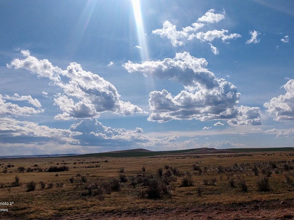 1st image of Wheat Basin Rd