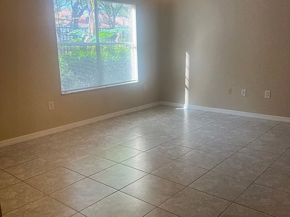 5th image of 629 Dory Ln Unit 104